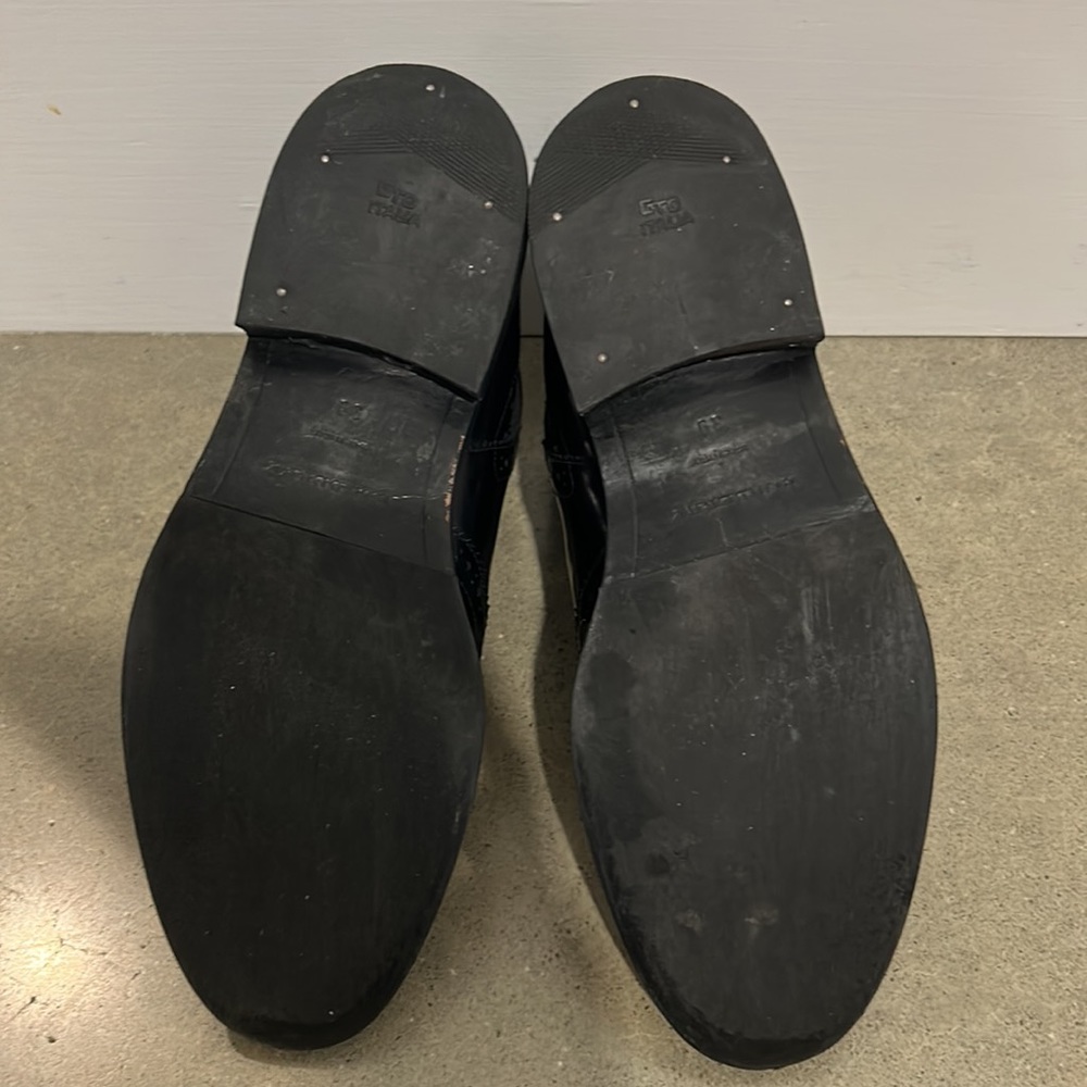 Burberry Wingtip Chelsea Boots - Picture 7 of 9